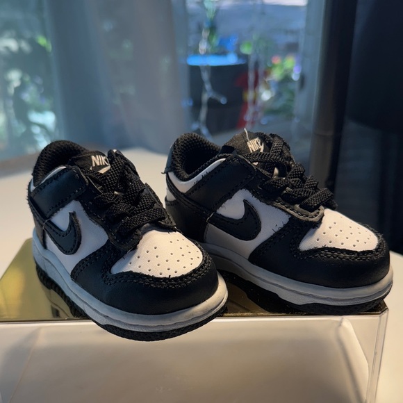 Nike Other - Nike Kids Black and White Sneakers 3C